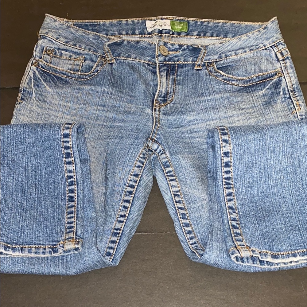 Aeropostale Size 7/8 Blue Straight Leg Jeans with Natural Fading - Picture 5 of 14